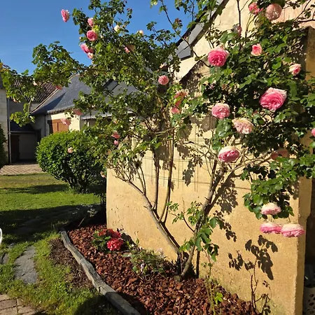 Au Pied Du Lavoir Odile Grezille