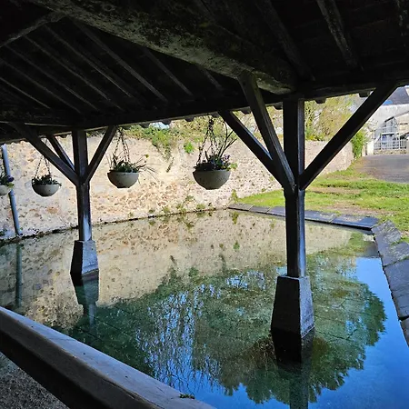 Au Pied Du Lavoir Odile *