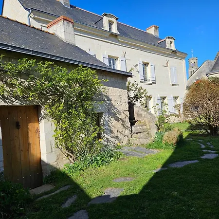 Au Pied Du Lavoir Odile Oda ve Kahvaltı Grezille