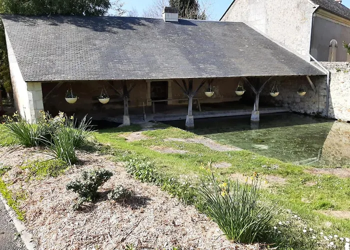 Au Pied Du Lavoir Odile Grezille
